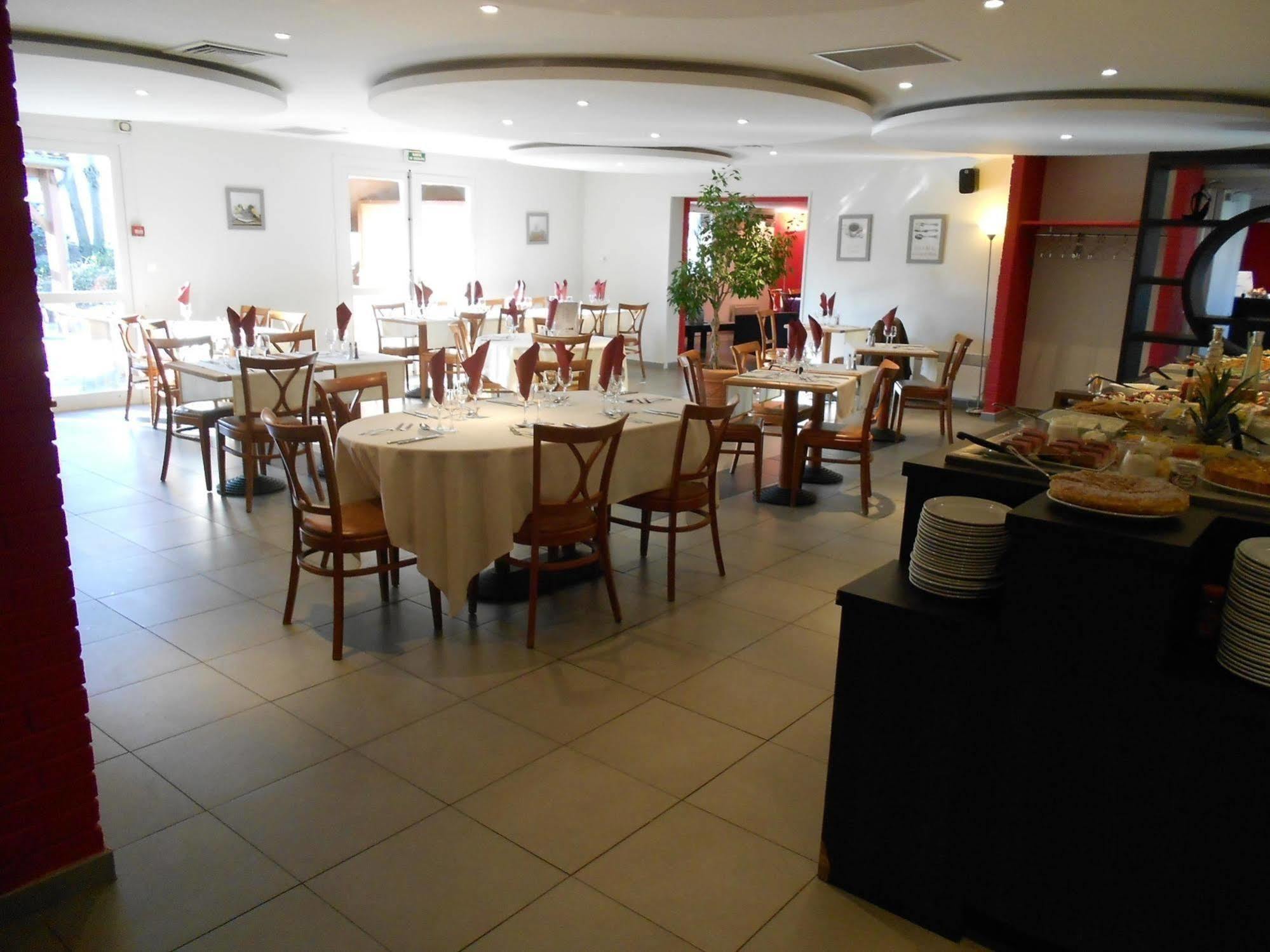 Kyriad Grenoble Sud - Seyssinet Zewnętrze zdjęcie